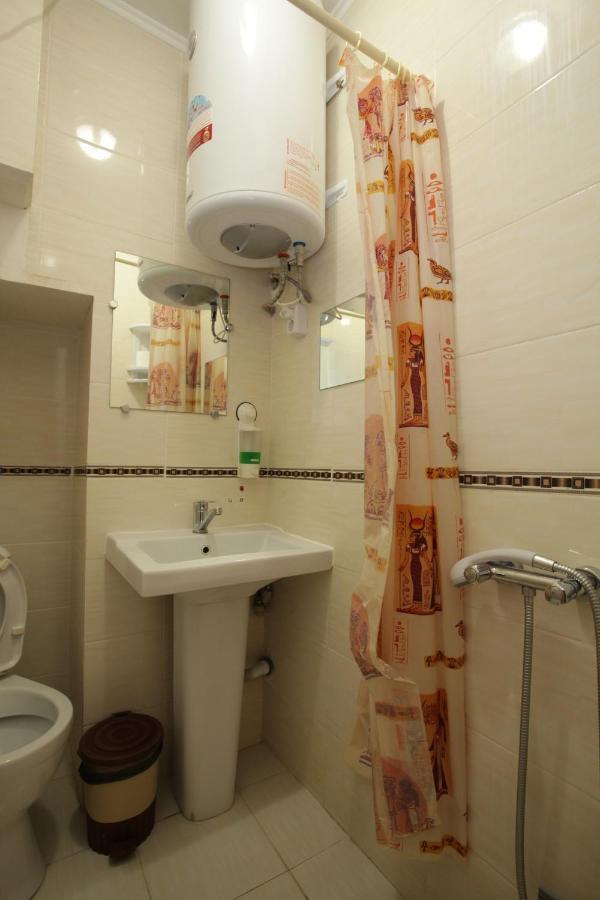 Sukhum City Mini Hotel Сухумі Екстер'єр фото